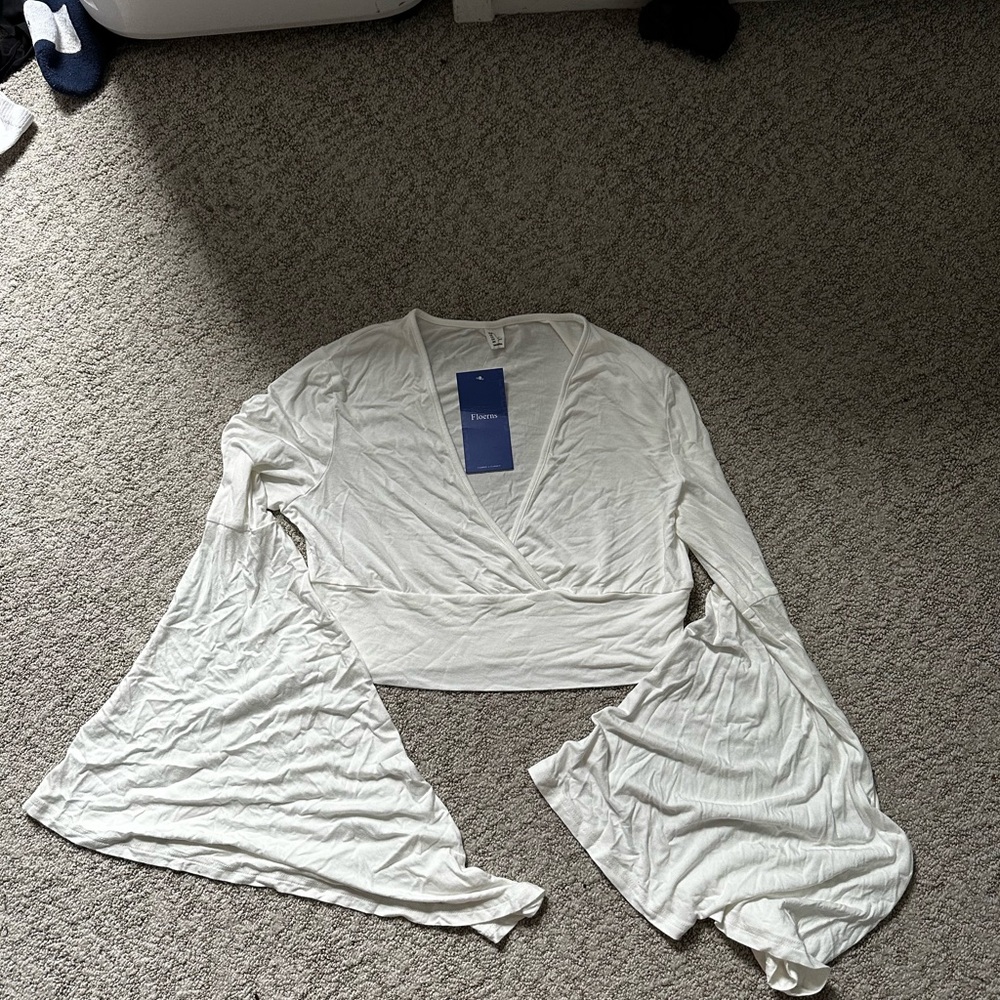 Cropped Long Sleeve White Top